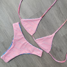 Load image into Gallery viewer, Ordinary Barbie triangle
