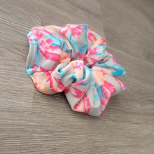 Load image into Gallery viewer, Tahiti Dream Scrunchie
