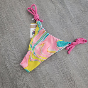World Tour No. 4 Scrunch Bali Sample