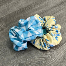 Load image into Gallery viewer, South Hampton Scrunchie
