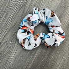 Load image into Gallery viewer, Famous Friends Scrunchie
