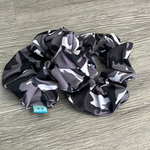 Load image into Gallery viewer, Dark Camo Scrunchie
