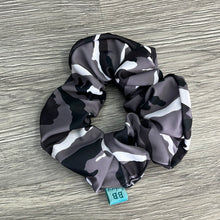 Load image into Gallery viewer, Dark Camo Scrunchie
