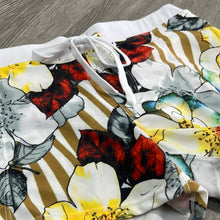 Load image into Gallery viewer, Tropical Floral Shorts
