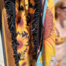 Load image into Gallery viewer, Sunflower Field Towel
