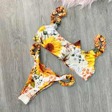 Load image into Gallery viewer, Evie bikini top
