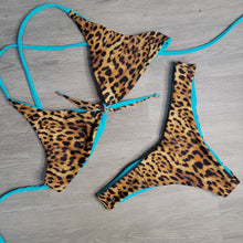 Load image into Gallery viewer, Tiffany&#39;s Kitty Whiskey River Top
