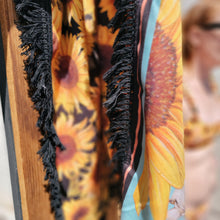 Load image into Gallery viewer, Sunflower Field Towel
