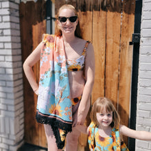 Load image into Gallery viewer, Sunflower Field Towel

