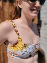 Load image into Gallery viewer, Evie bikini top

