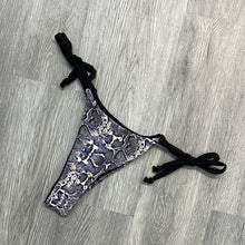 Load image into Gallery viewer, Boa Bali Bottoms
