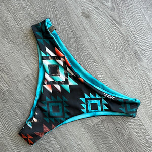 Outlaw Scoop Bottoms